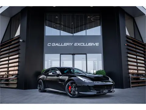 Ferrari GTC4Lusso 6.3 V12 - 4-zits l Lift l Passanger Display l Carbon l Panorama