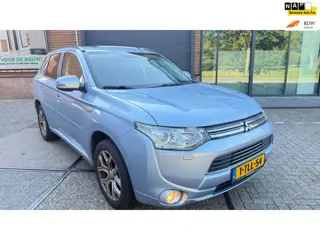 Mitsubishi Outlander 2.0 PHEV instyle (( leder / automaat.