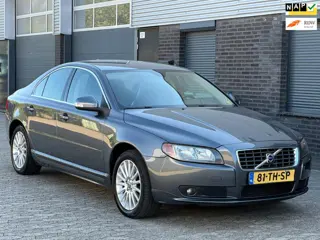 Volvo S80 2.5 T Momentum LEER CLIMA CRUISE PDC TREKHAAK AUTOMAAT
