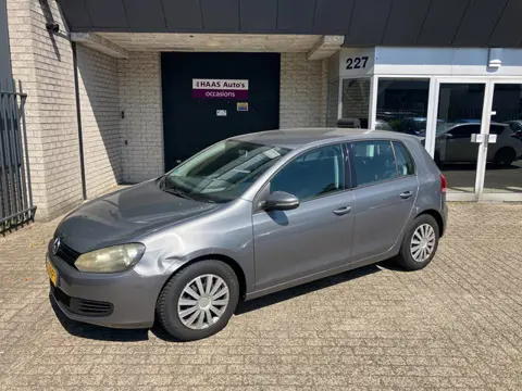 Volkswagen Golf 1.6 Comfortline / 5 DEURS / NIEUW MODELJAAR / CLIMA / APK 2027