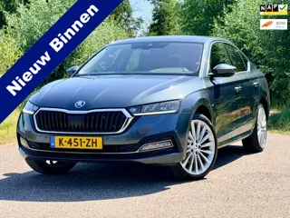 Skoda Octavia 1.4 TSI iV PHEV Business Edition Plus / Airco Koud / Navi / Camera / Luxe Leder / Elek