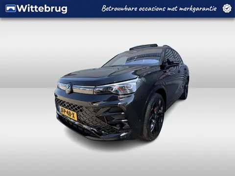 Volkswagen Tiguan 1.5 eHybrid 272pk R-Line Edition Black Style DSG Automaat R-Line / Trekhaak / 20"L