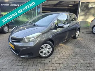 Toyota Yaris 1.3 VVT-i Aspiration | 2E EIGENAAR | 3/6 OF 12MND GARANTIE | NAVI | CAMERA | AIRCO | NW