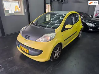 Peugeot 107 1.0-12V XR
