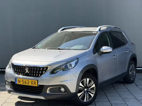Peugeot 2008 BWJ 2019 | 1.2T 131PK GT-Line | TREKHAAK | LEDER/STOF | STOELVERW | CLIMA | NAVI | PDC 