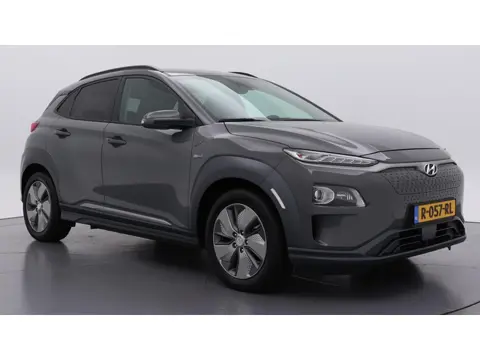 Hyundai Kona EV Premium 64 kWh | SOH 100% | Warmtepomp | BTW verrekenbaar | Leder | Full LED |