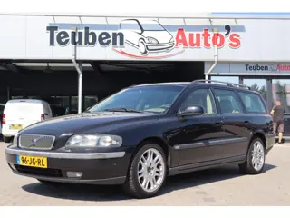 Volvo V70 2.4 Comfort Line | Leder | Cruise control | Climate control | Trekhaak | Dakrails