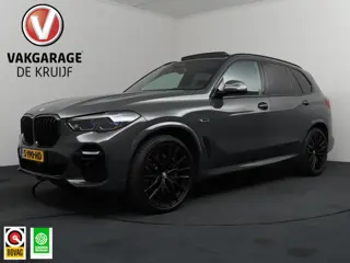 BMW X5 xDrive45e High Executive | Trekhaak | Pano | Luchtvering | Achteras Besturing!