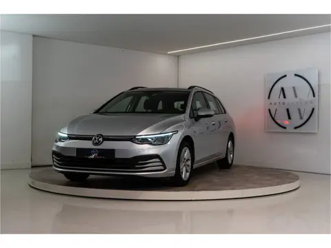 Volkswagen Golf Variant 1.0 eTSI Life 111PK | Sfeer | Carplay | Dodehoek&ACC | Stoel&Stuurverw. | Ga