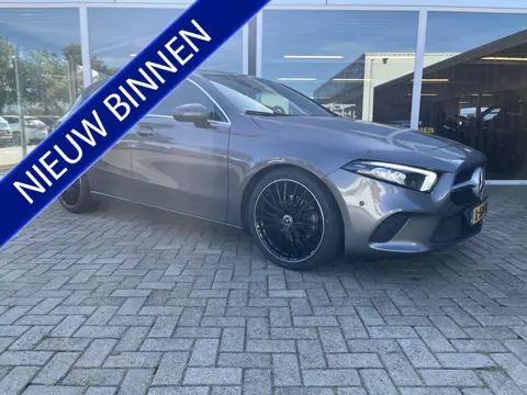 Mercedes-Benz A-Klasse 200 Premium Carplay / Led / Cruise / Stoelverwarming
