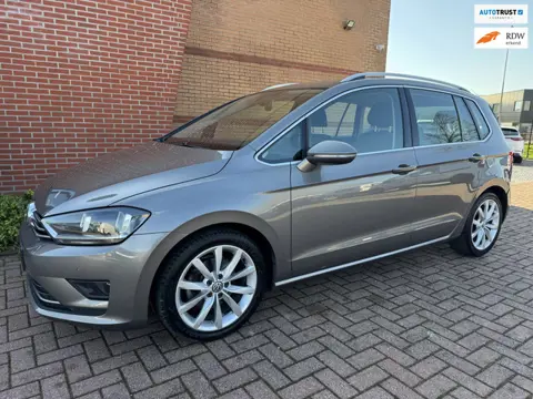 Volkswagen GOLF SPORTSVAN 2.0 TDI Highline AUTOMAAT/PDC/NAVIGATIE/CAMERA/ELEC