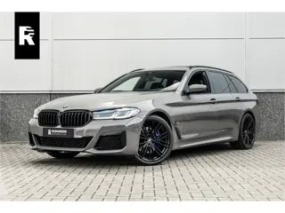 BMW 5 Serie Touring 530i High Executive M-Sport 20inch / Bernina Grau / Pano / Camera / Laser