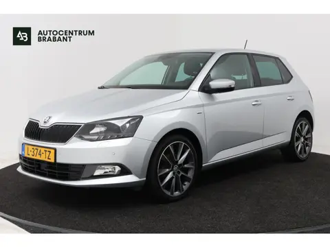Škoda Fabia 1.0 Sport (NAVIGATIE, STOELVERWARMING, CLIMA, PDC, LED, XENON, CARPLAY, STUURBEDIENING)