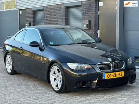 BMW 3-serie Coupé 325i Introduction M-pakket LEER NAVI AUTOMAAT