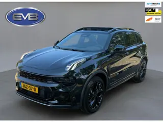 Lynk & Co 01 1.5 More, nieuw model, vol opties! Panoramadak, trekhaak, 360 camera, 1/2 lederen sport