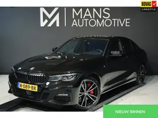 BMW 3-serie 320e M Sport / ACC / CAMERA / LEDER / CARPLAY / STUUR+STOELVERW