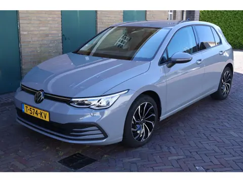 Volkswagen Golf 1.0 eTSI Life NL-Auto / Virtual / Clima / Nardo gray