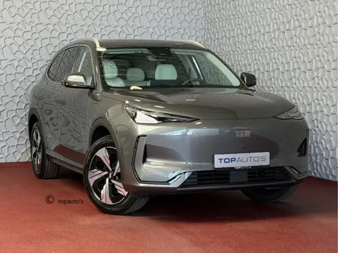 GEELY E5 Max+ 68 kWh | 475KM Bereik Speciaal Wit Leer Topuitvoering | Panoramadak | Elektr. Achterkl