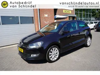 Volkswagen Polo 1.2 TSI Comfortline 105PK PARKEERSENSOREN - 16 INCH LMV - STOELVERWARMING - CLIMA - 