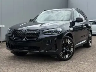 BMW iX3 M-SPORT 80 kWh (210kW/286pk) ** LASER, LEDER, PANO, TREKH, VERW. STUUR, 20-inch LMV ** 1e EI