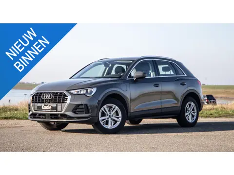 Audi Q3 45 TFSI e edition AUTOMAAT / PLUG IN HYBRID / STOELVERWARMING / LEER / VIRTUAL COCKPIT / CRU