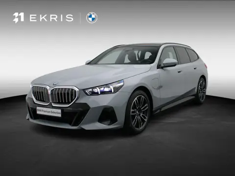 BMW 5 Serie Touring 550e xDrive M Sportpakket | Innovation Pack | Travel Pack | Comfort Pack | Trekh