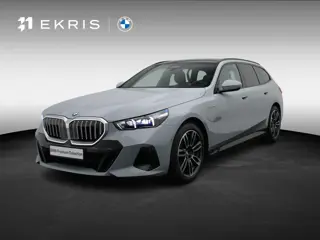 BMW 5 Serie Touring 550e xDrive M Sportpakket | Innovation Pack | Travel Pack | Comfort Pack | Trekh