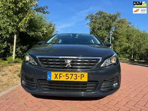 Peugeot 308 1.2 PureTech Allure 101.000 KM