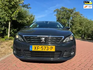 Peugeot 308 1.2 PureTech Allure 101.000 KM