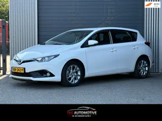 Toyota Auris 1.4D Business Plus NAVI / CLIMA / CRUISE / PDC