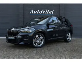 BMW X1 xDrive25e M-Sport | Sportleder | PDC A | LED | Stoelverwarming | DAB