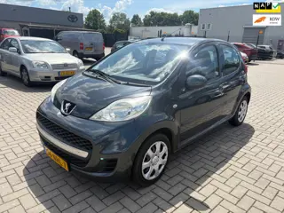 Peugeot 107 1.0-12V Urban Move RIJDSUPER!/AIRCO/1EEI /NWEAPK