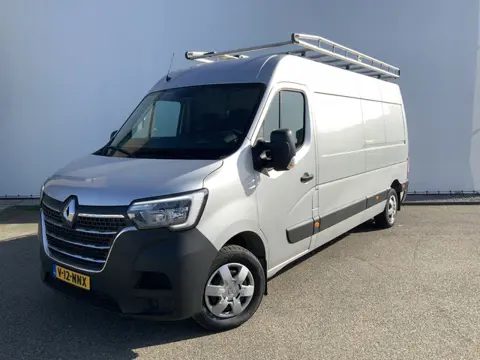 Renault Master T35 2.3 dCi 135 L3H2 Airco Cruise Navi 3 Zits Trekhaak 2500 kg Imperiaal&Trap Camera 