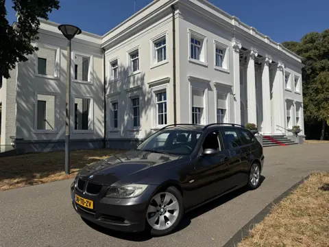 BMW 32O TOURING AUT, High Executive (bj 2006)