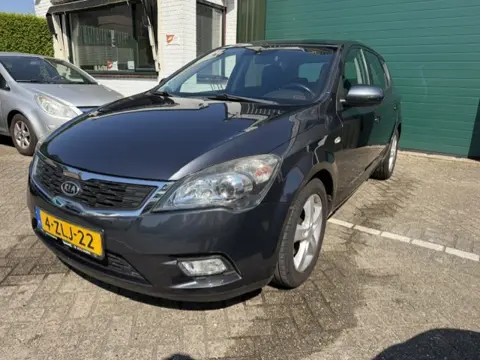 Kia Cee'd /Airco / PDC/ NAVI/NETTE AUTO!