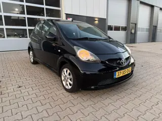 Toyota Aygo 1.0 Zwart Velgen Topstaat Dealer Onderhouden Zeer Mooie Uitvoering