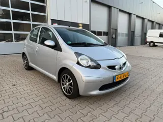 Toyota Aygo 1.0 Zilver 5D Airco Sport Velgen Topstaat Dealer Onderhouden