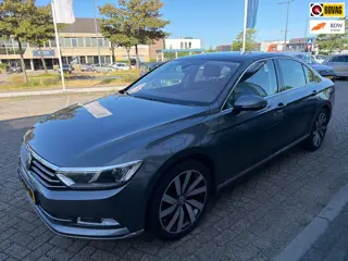 Volkswagen Passat 2.0 TSI Highline DSG, 220PK, Navi, Leder, Camera, Trekhaak, Dakje, Dealer auto