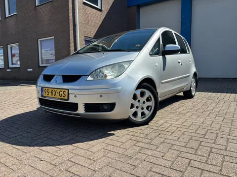 Mitsubishi Colt 1.3 Invite, Airco, Vierdeurs Nette auto Lichtmetalen Velgen