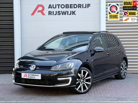 Volkswagen Golf 1.4 TSI GTE Pano/AppleCarPlay/Led
