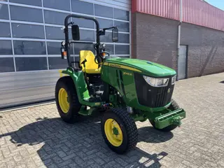 John Deere 3046R-781819