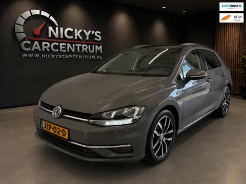 Volkswagen Golf Highline 1.4 tsi dsg panoramadak massagestoel navi led