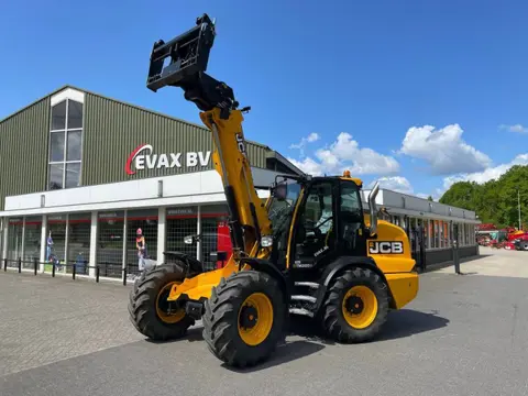JCB TM 320 Agri (bj 2026)