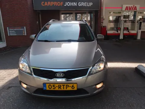 Kia Cee'd Sporty Wagon 1.6 CVVT Cee'd Autm X-Ecutive