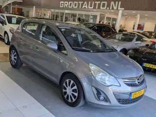 Opel Corsa 1.4-16V Edition Airco, Stuurbekrachtiging