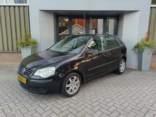 Volkswagen Polo 1.4-16V Trendline | Airco | Centrale Deurvergrendeling | 5 Deurs |