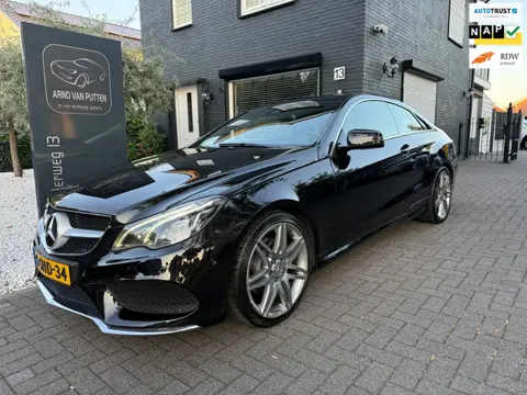 Mercedes-Benz E-klasse Coupé 200 AMG Line / Leer / Camera / Led / Cruise