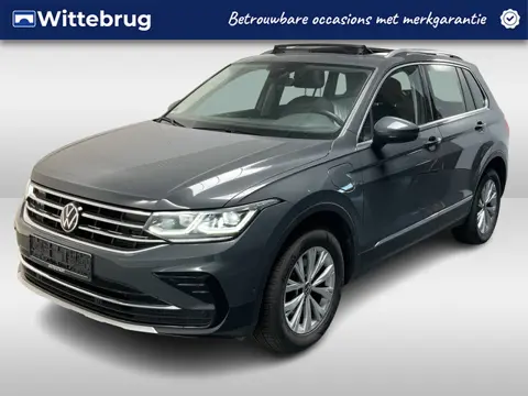 Volkswagen Tiguan 1.4 TSI eHybrid Elegance / AUTOMAAT/ TREKHAAK/ PANO/ KEYLESS/ ADAPT-CRUISE/ DIGITA