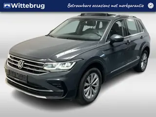 Volkswagen Tiguan 1.4 TSI eHybrid Elegance / AUTOMAAT/ TREKHAAK/ PANO/ KEYLESS/ ADAPT-CRUISE/ DIGITA