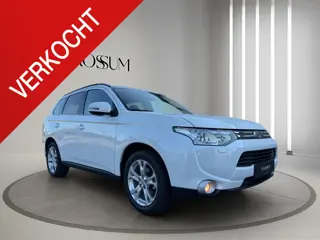 Mitsubishi Outlander 2.0 Intense+ | 9 Persoons | Leder | | Schuif/Kanteldak | Camera | Trekhaak | 16